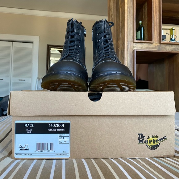 Men’s Doc Marten’s boots with zipper - Picture 3 of 5